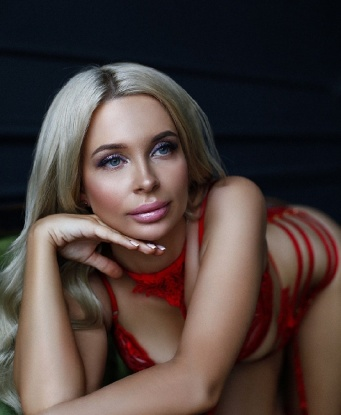Я знаю, как доставить настоящее наслаждение 💋 Мои услуги широки и включают все, что ты только можешь себе представить 😈 Независимо от того, что ты ищешь – спокойную интимность, страстный секс или незабываемый эксперимент – я здесь, чтобы сделать тебя счастливым 😇 Есть отличные отзывы о моей работе, которые могу поделиться с тобой по запросу. Ты заслуживаешь только лучшее, и я готова предоставить тебе запоминающиеся моменты нашей встречи 🌟 Живу в Москве, поэтому наши встречи возможны в любое удобное для тебя время. Жду твоего звонка! 📞😘 Фото мои настоящие, я не люблю обманывать своих клиентов. Анна